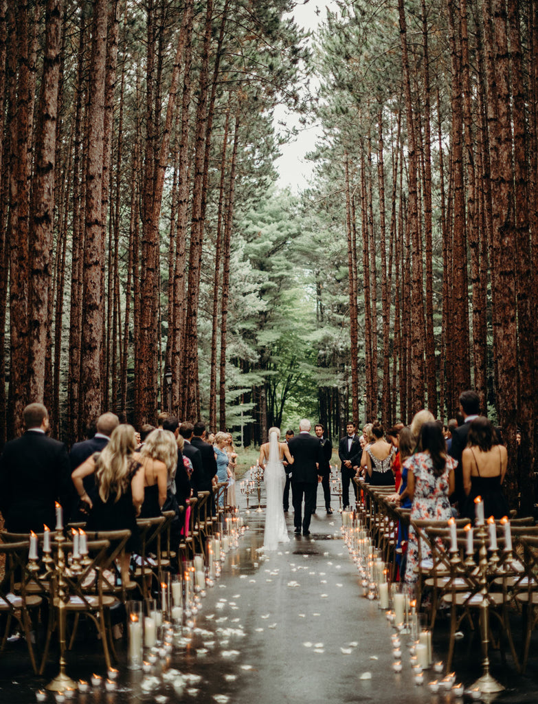 5 Reasons Why You Should Go For A Boho Style Wedding!